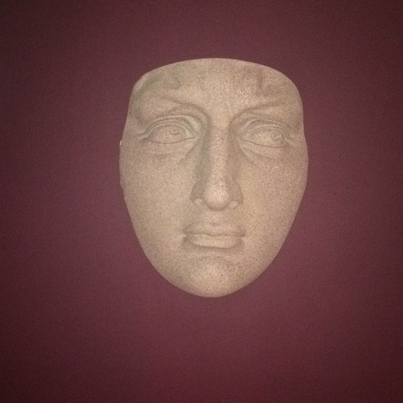 Meet your Posher, Ramona - Picture 2 of 2